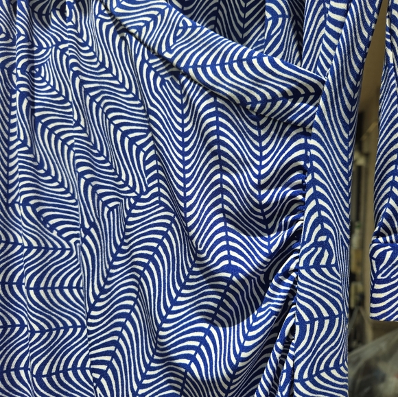 Laundry by Shelli Segal Vibrant Blue and White Patterned Dress/Size S - Picture 3 of 3